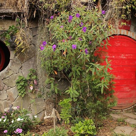 The Hobbit La Comarca Hotel Nueva San Salvador ภายนอก รูปภาพ