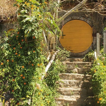 The Hobbit La Comarca Hotel Nueva San Salvador ภายนอก รูปภาพ