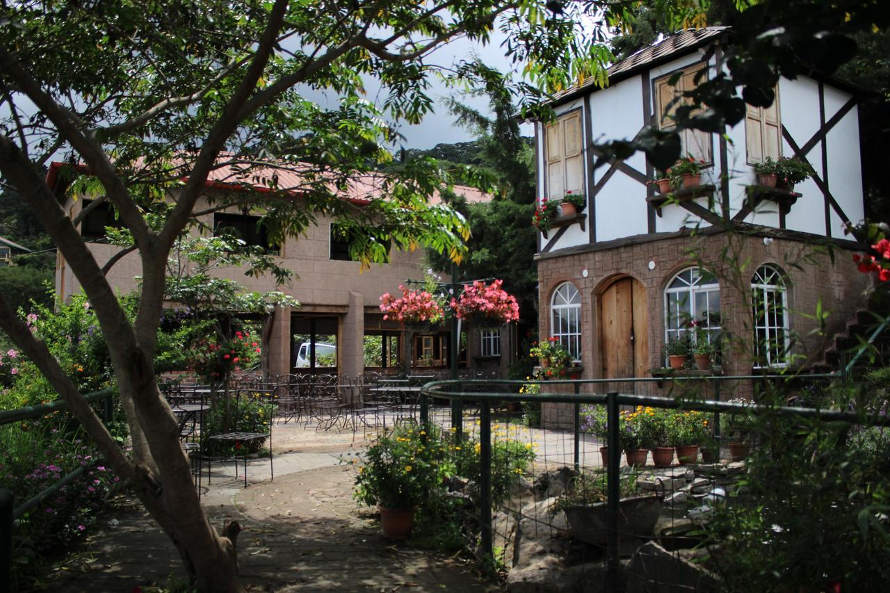 The Hobbit La Comarca Hotel Nueva San Salvador ภายนอก รูปภาพ